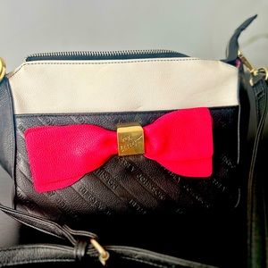 Betsey Johnson Black White Color Block Handbag Purse Red Bow Floral Lining